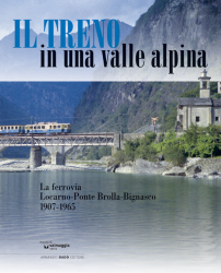 Il treno in una valle alpina